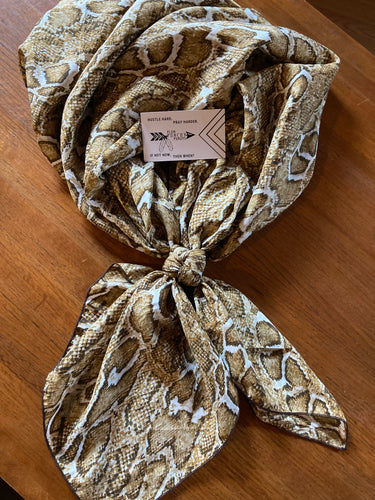 Snake Skin 44”